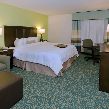 Hampton Inn & Suites Miami-Doral Dolphin Mall Sweetwater Room photo