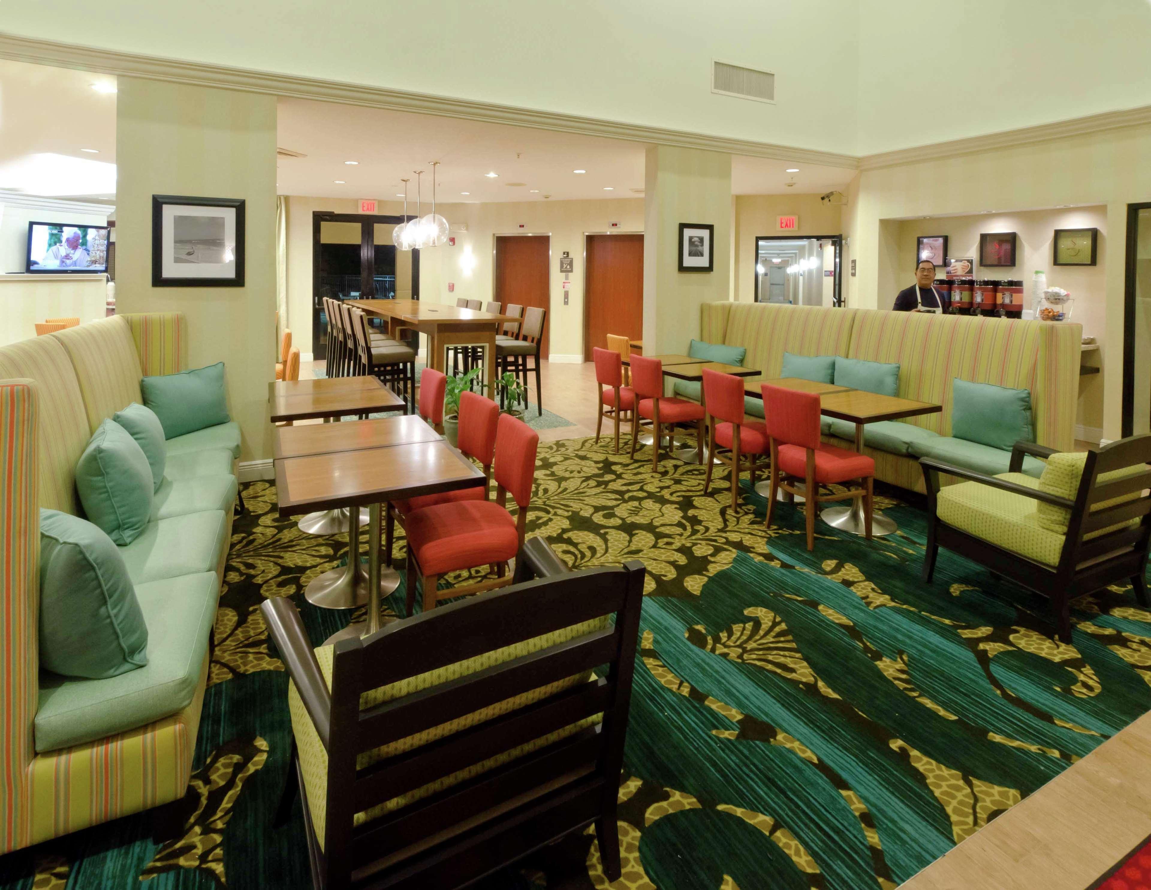 Hampton Inn & Suites Miami-Doral Dolphin Mall Sweetwater Exterior photo