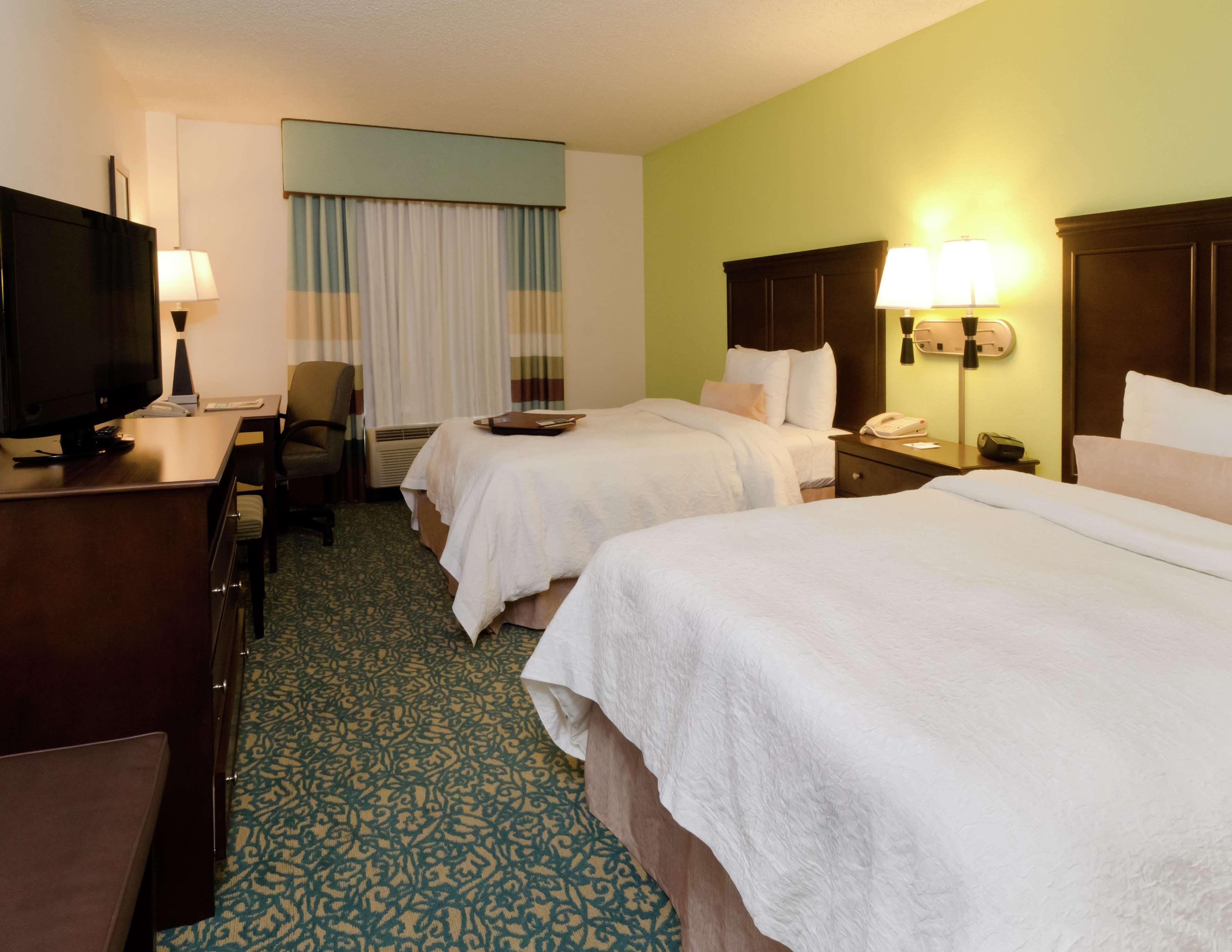 Hampton Inn & Suites Miami-Doral Dolphin Mall Sweetwater Room photo