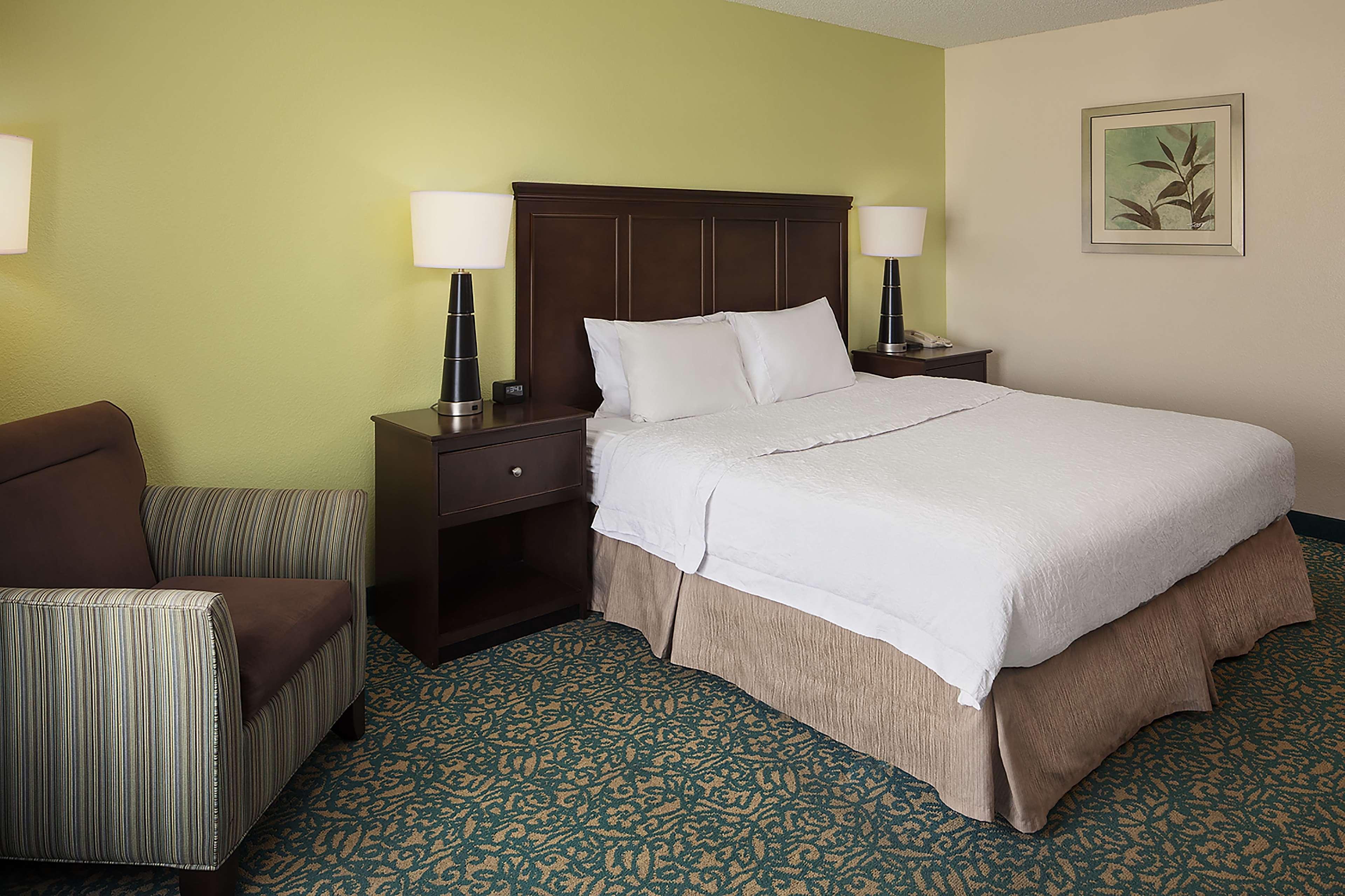 Hampton Inn & Suites Miami-Doral Dolphin Mall Sweetwater Exterior photo