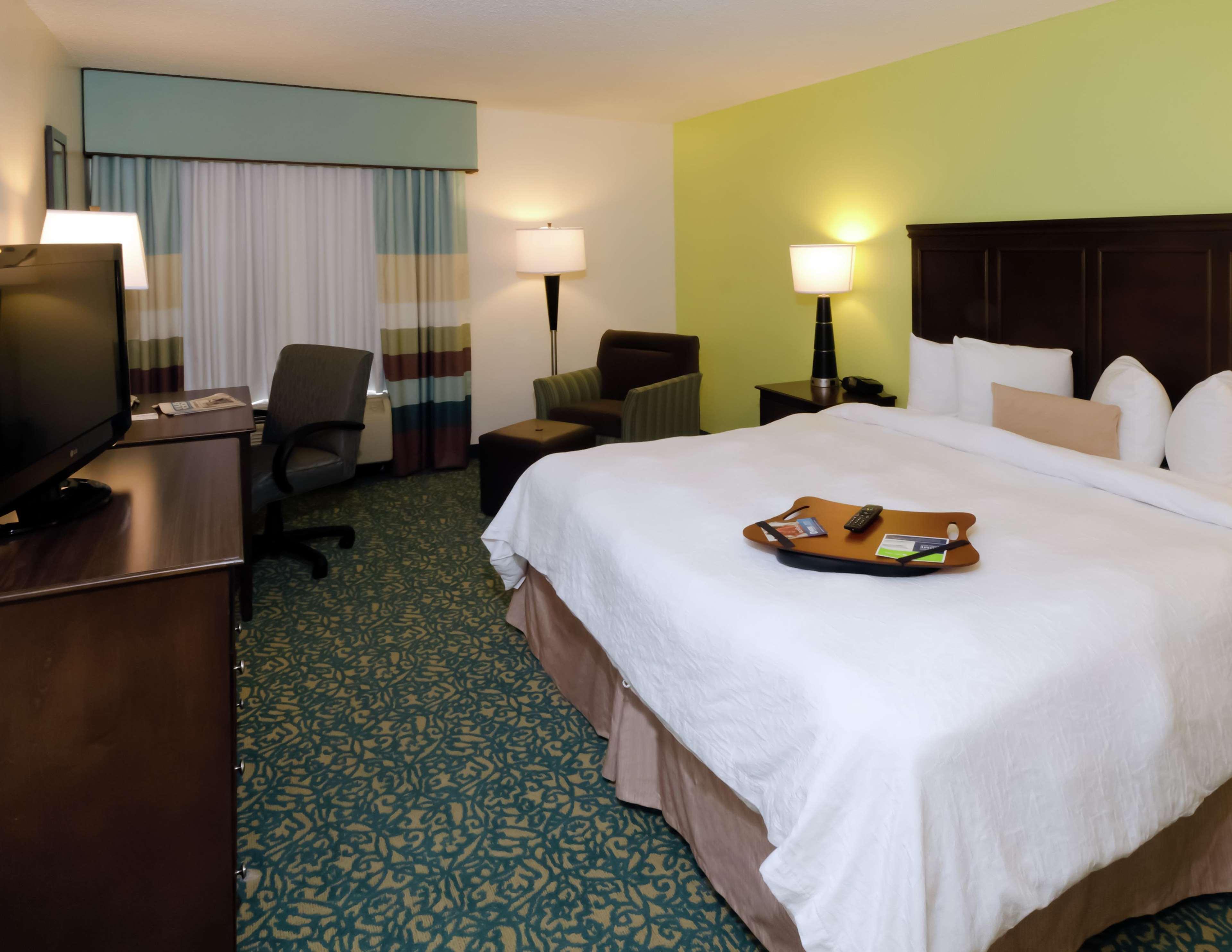 Hampton Inn & Suites Miami-Doral Dolphin Mall Sweetwater Exterior photo