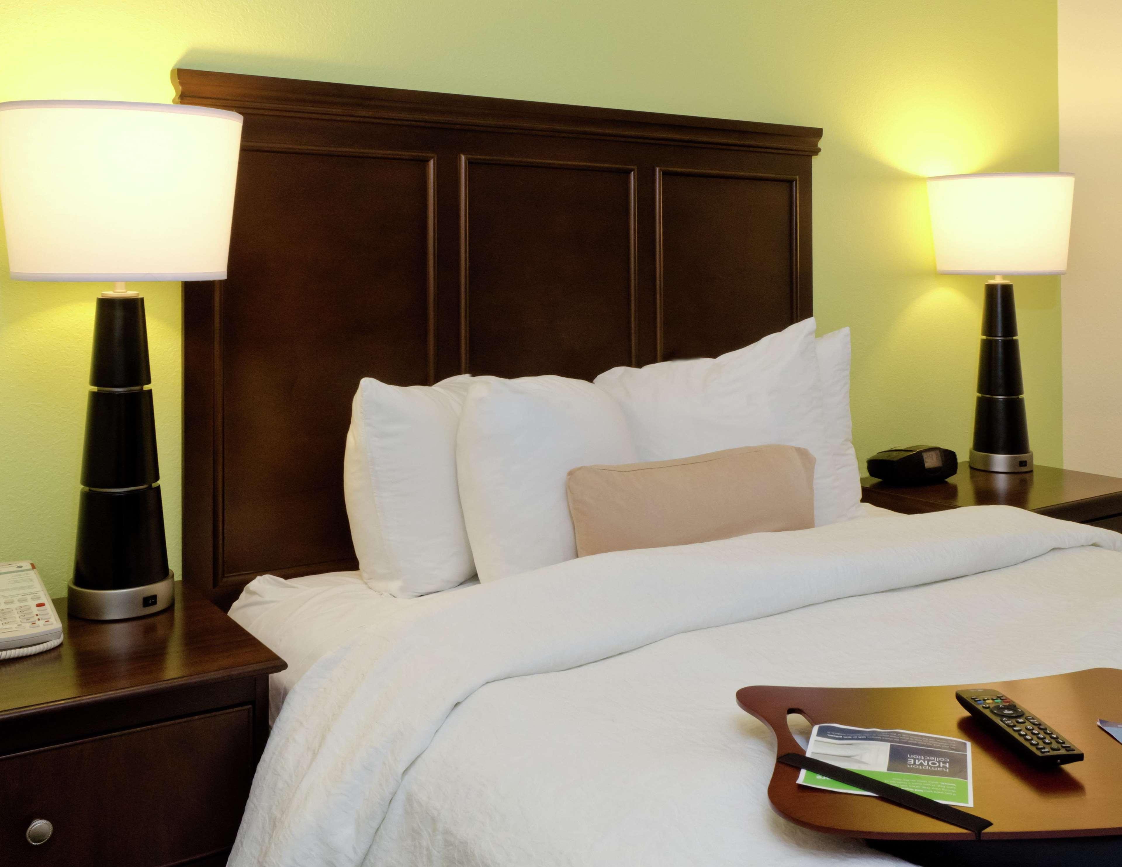Hampton Inn & Suites Miami-Doral Dolphin Mall Sweetwater Room photo