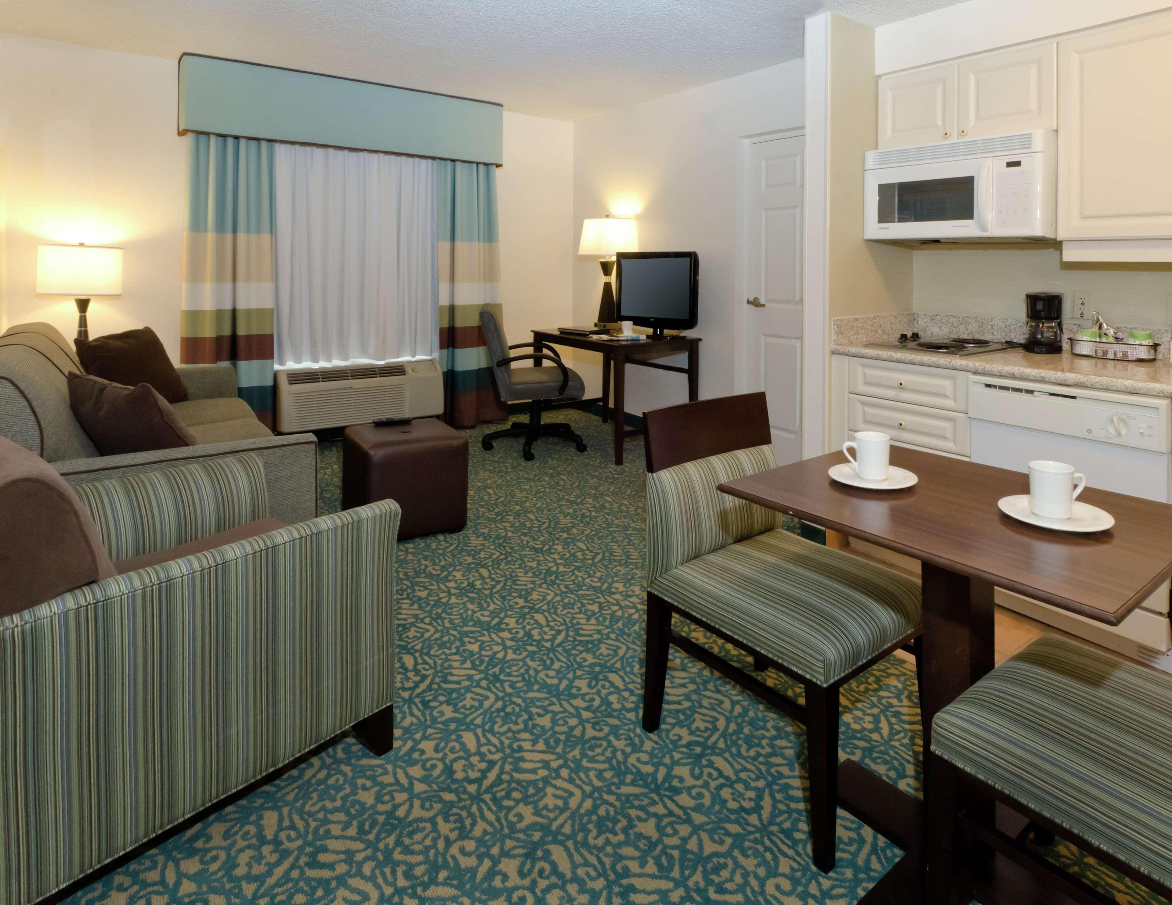 Hampton Inn & Suites Miami-Doral Dolphin Mall Sweetwater Exterior photo
