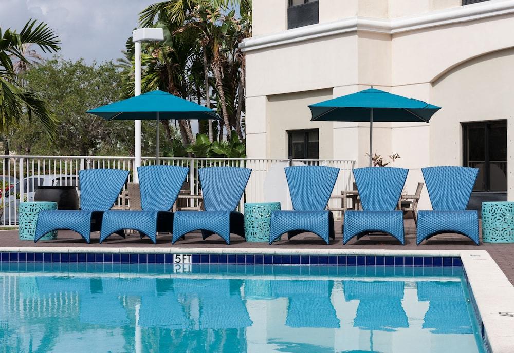 Hampton Inn & Suites Miami-Doral Dolphin Mall Sweetwater Exterior photo