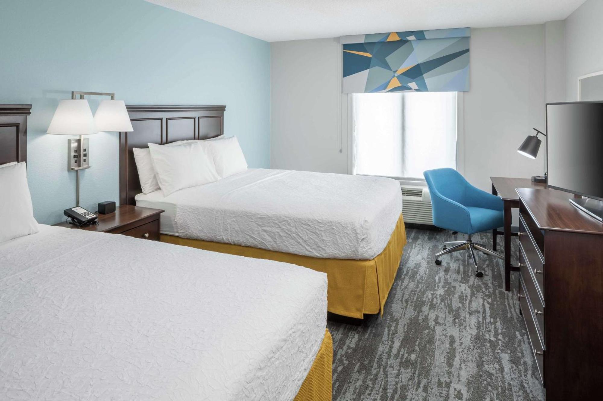 Hampton Inn & Suites Miami-Doral Dolphin Mall Sweetwater Exterior photo