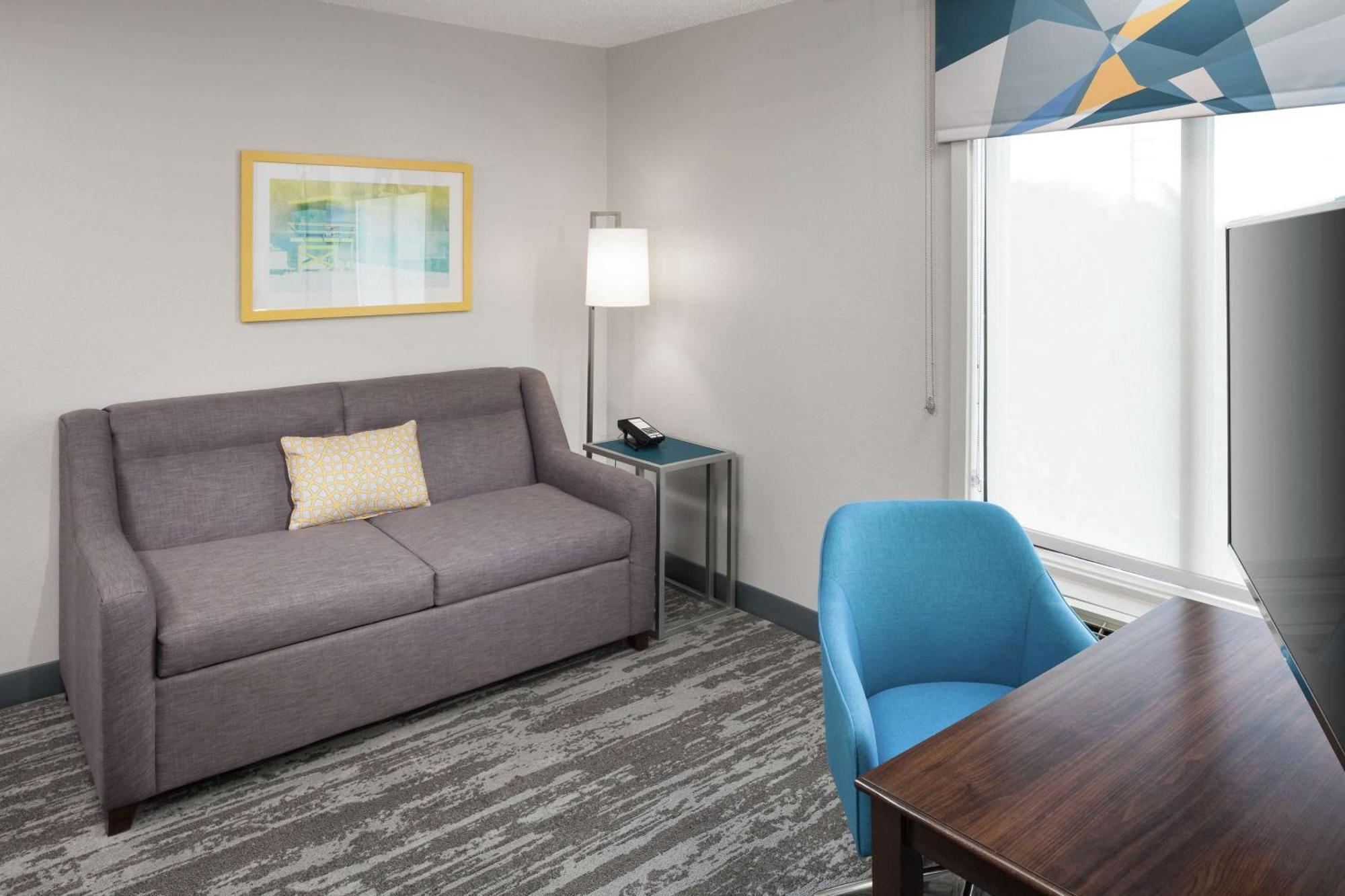 Hampton Inn & Suites Miami-Doral Dolphin Mall Sweetwater Exterior photo