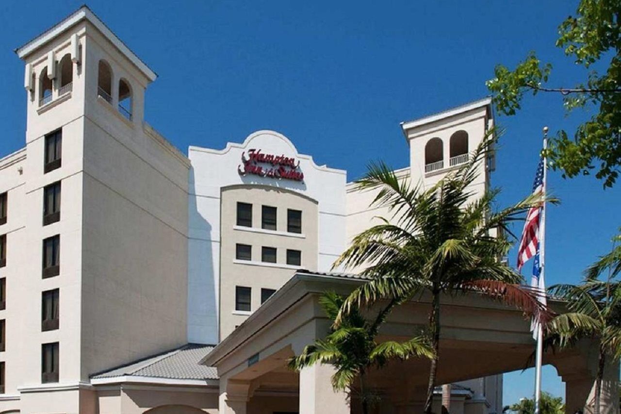 Hampton Inn & Suites Miami-Doral Dolphin Mall Sweetwater Exterior photo
